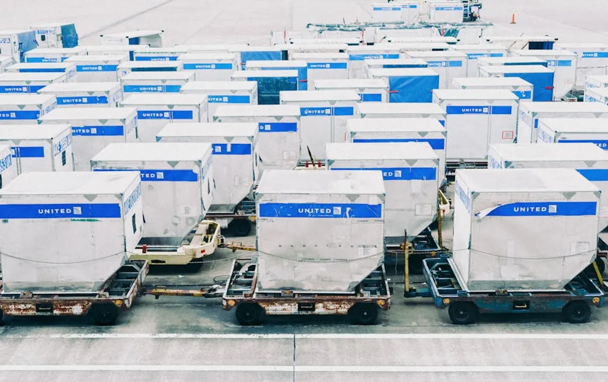 Air Freight vs Ground Freight for Healthcare