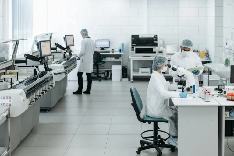 Life Sciences Logistics Guide for Healthcare Companies
