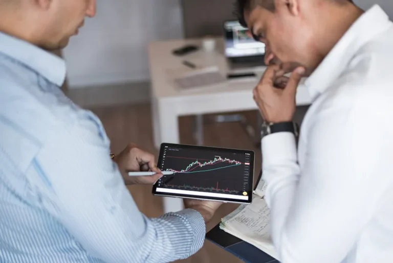 What Businesses Should Know About Last-Mile Healthcare Delivery